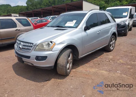 2008 Mercedes-Benz Ml 320 Cdi 4Matic z USA, uszkodzony, nr VIN 4JGBB22E28A408914